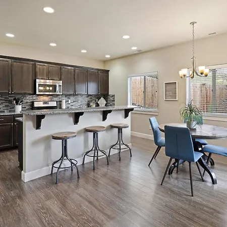 Geary Getaway Villa
